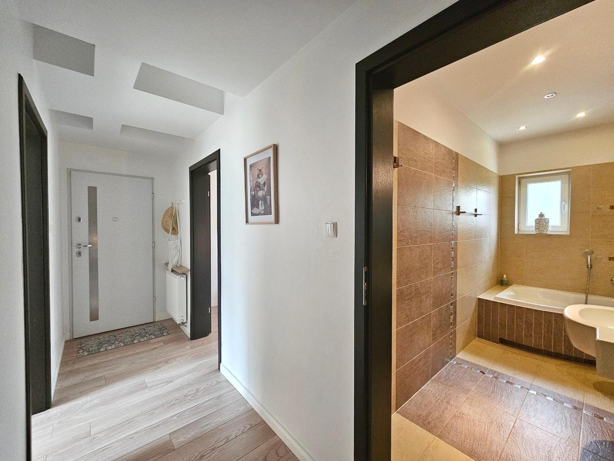 Apartament Garden- Parking, Ogrodek, Cicha Okolica プルシュチ・グダンスキ エクステリア 写真